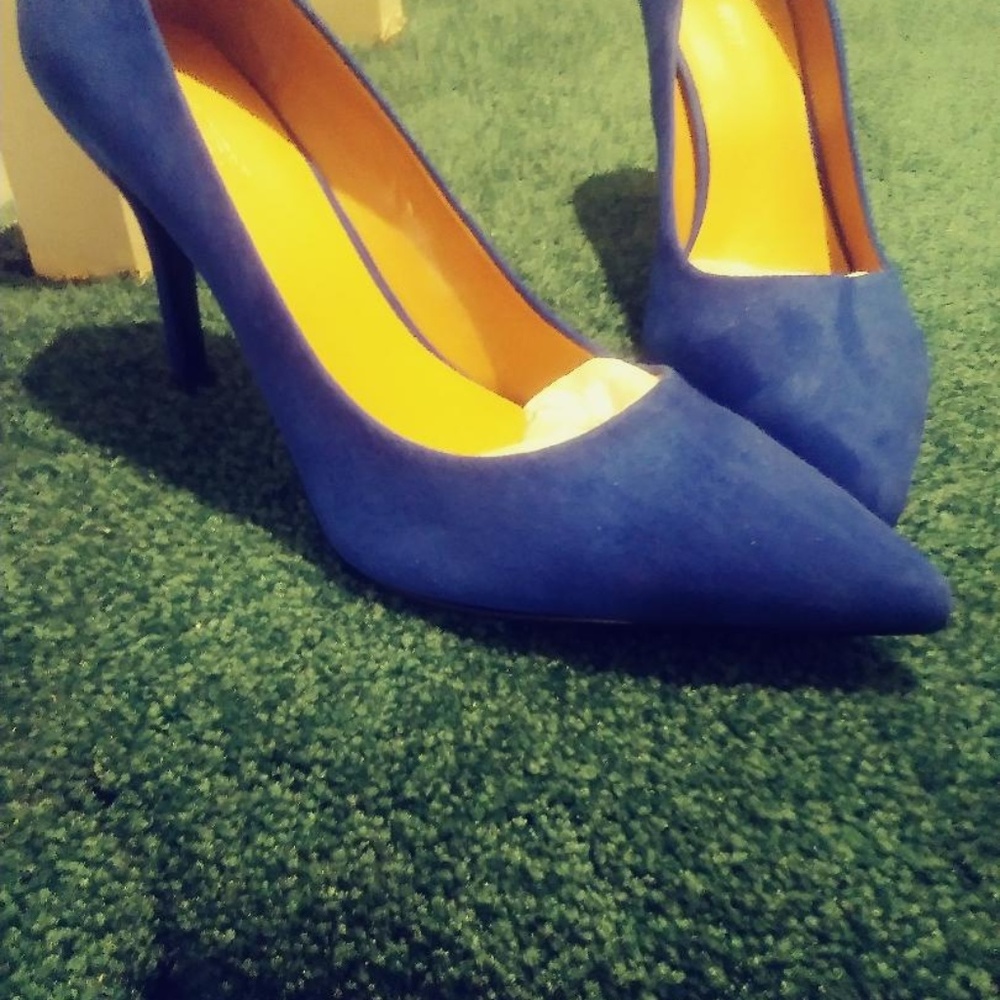 Robin Egg Blue  Suede High heel ( 9 M )